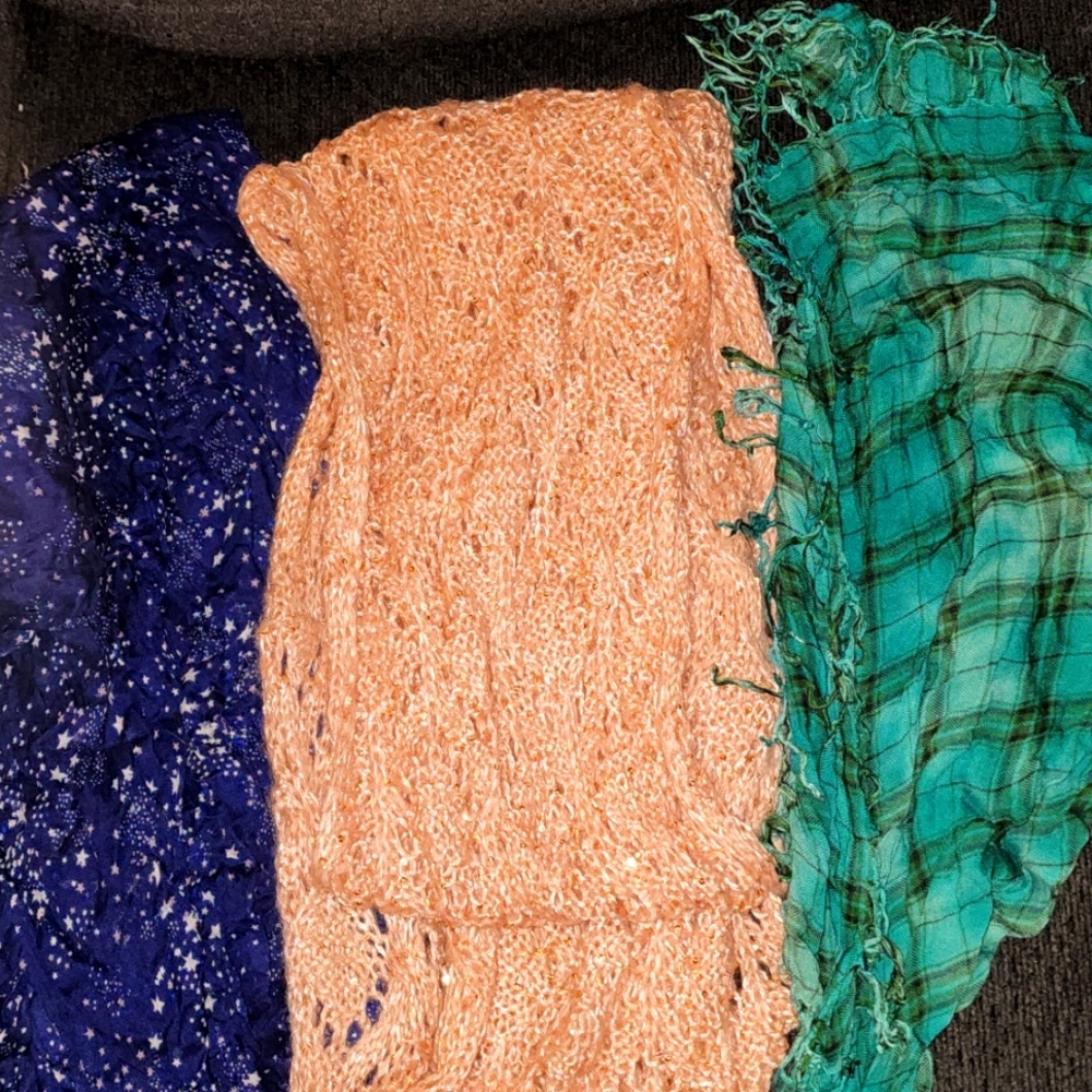 Lot of three scarves